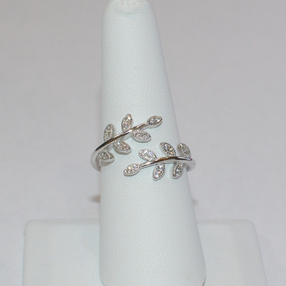 .925 Sterling Silver Olive Branch Tree Leaves Ring - Picture 3 of 6